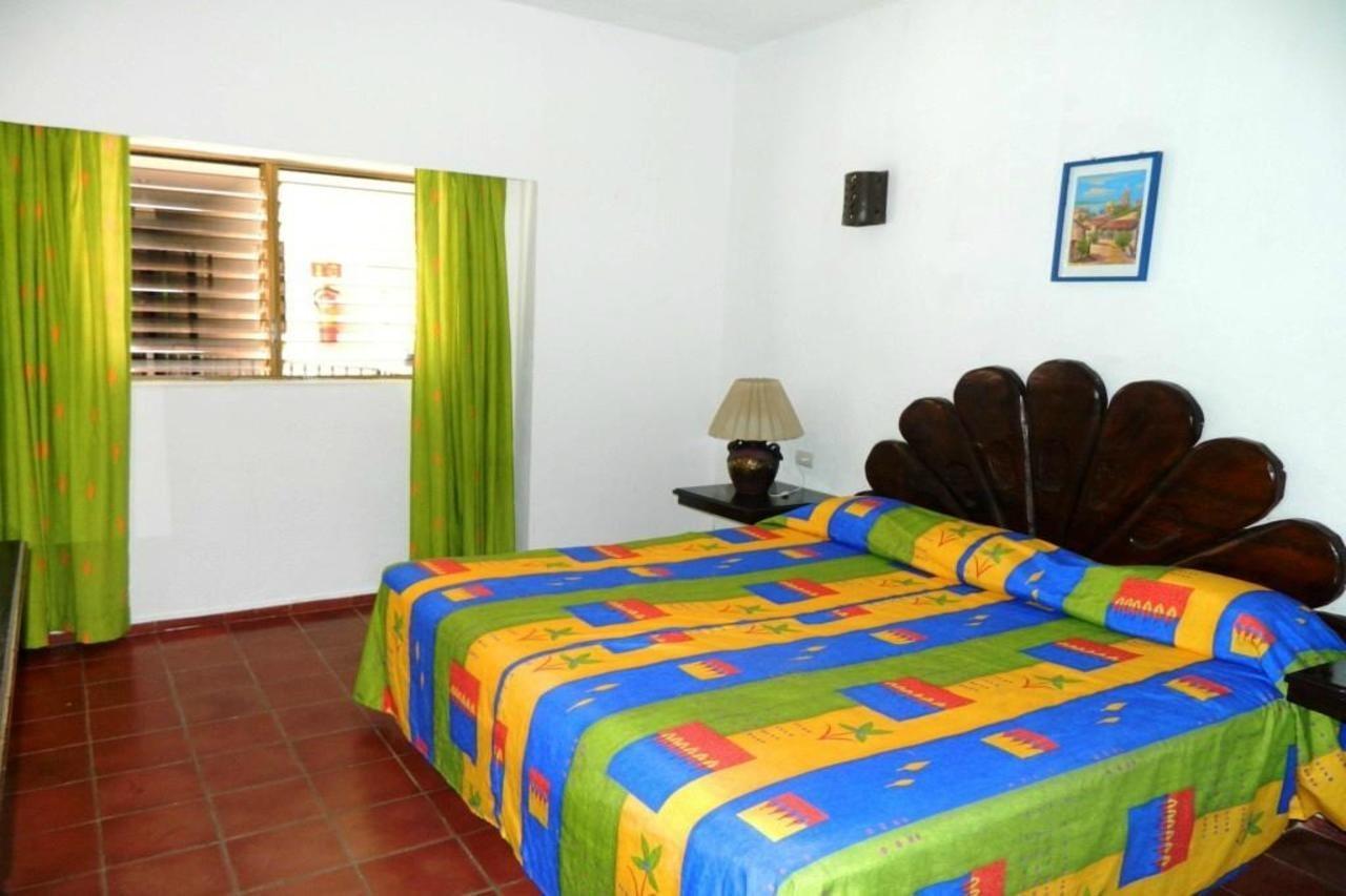 Suites Plaza Del Rio - Family Hotel Malecon Centro Пуерто Валярта Екстериор снимка