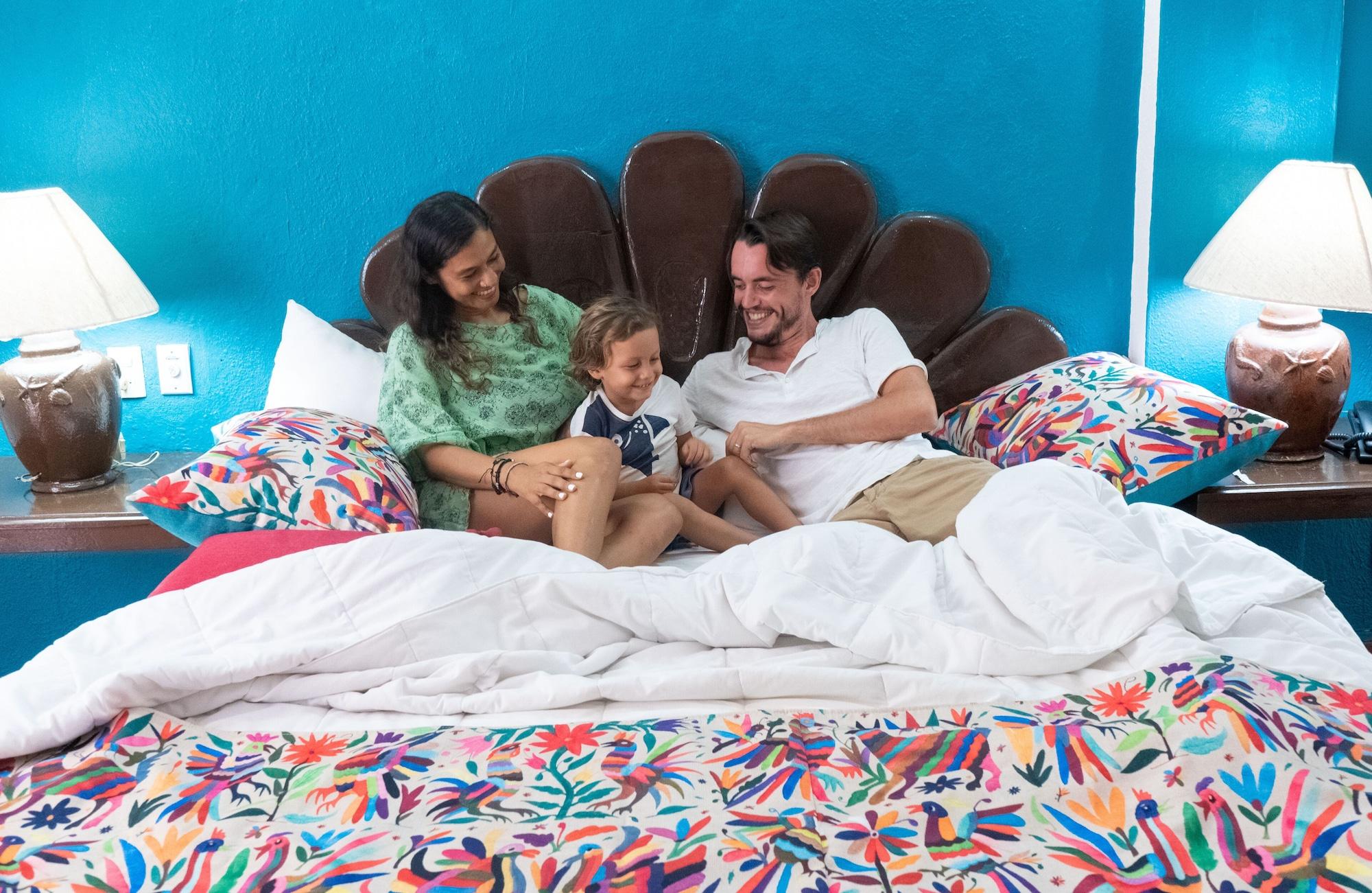 Suites Plaza Del Rio - Family Hotel Malecon Centro Пуерто Валярта Екстериор снимка
