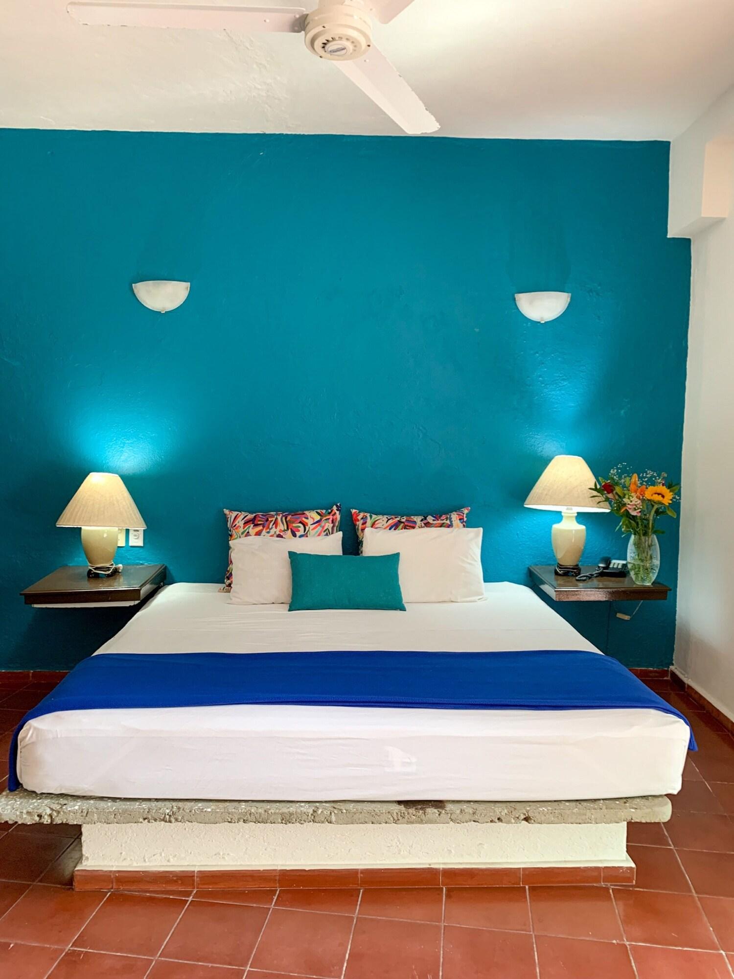 Suites Plaza Del Rio - Family Hotel Malecon Centro Пуерто Валярта Екстериор снимка