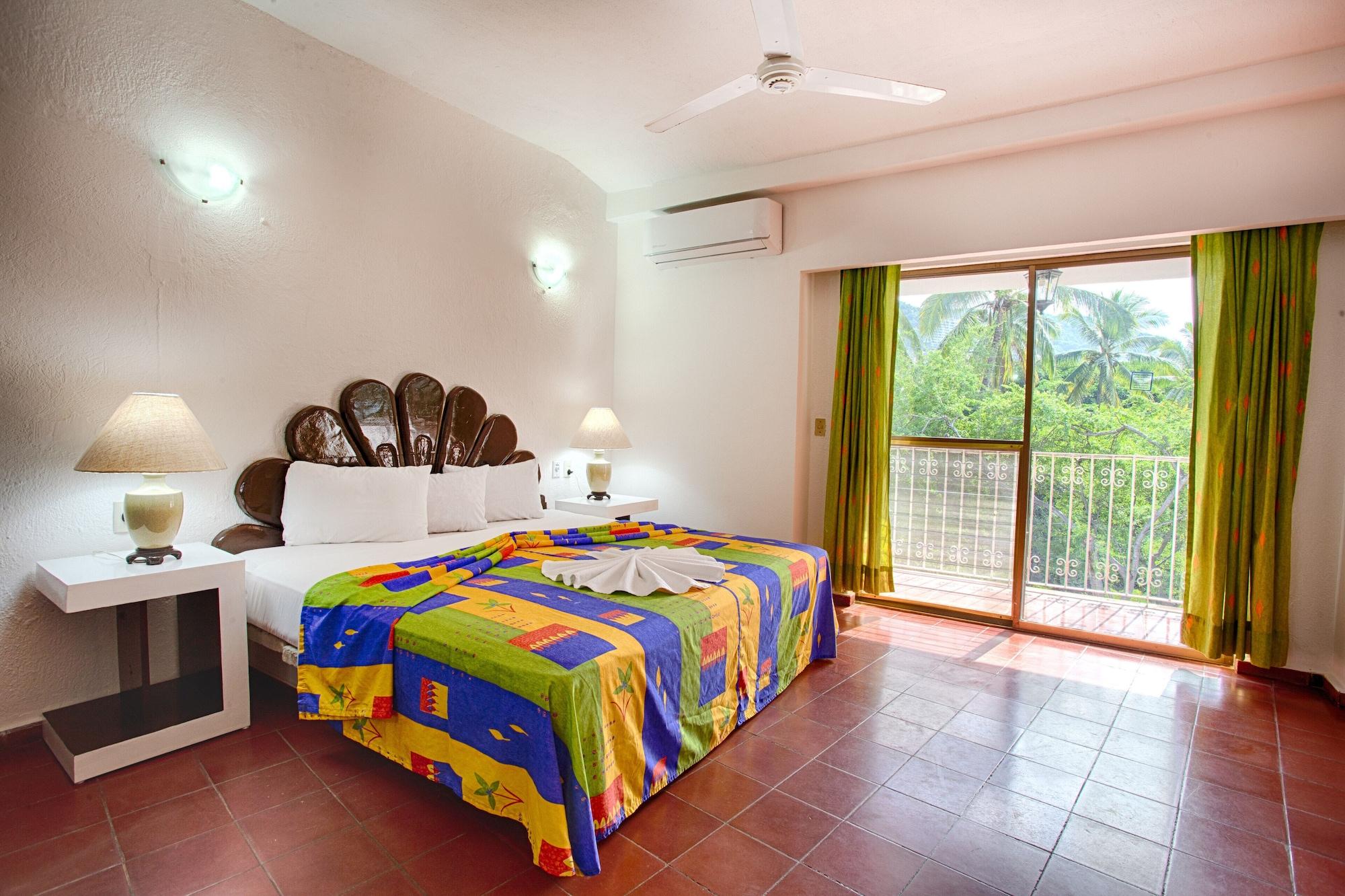 Suites Plaza Del Rio - Family Hotel Malecon Centro Пуерто Валярта Екстериор снимка