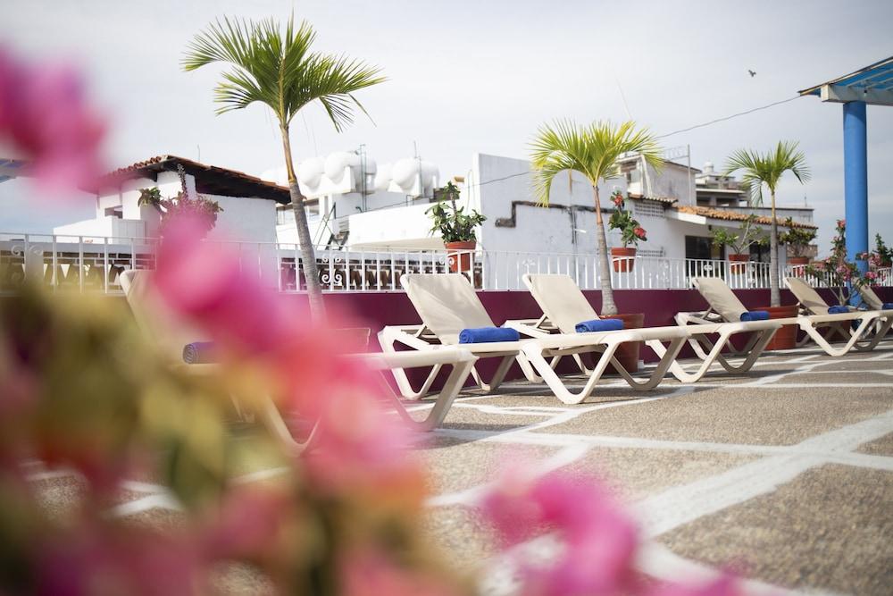 Suites Plaza Del Rio - Family Hotel Malecon Centro Пуерто Валярта Екстериор снимка