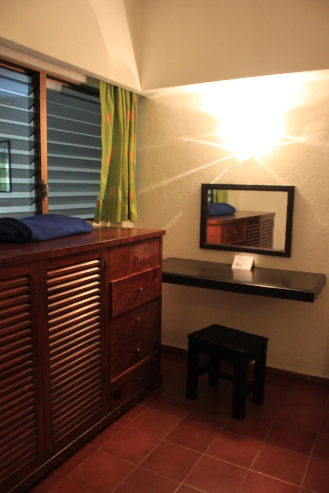 Suites Plaza Del Rio - Family Hotel Malecon Centro Пуерто Валярта Стая снимка