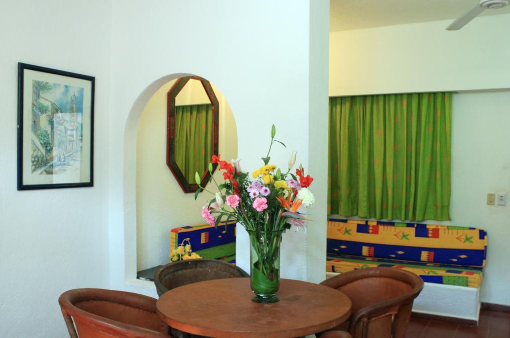 Suites Plaza Del Rio - Family Hotel Malecon Centro Пуерто Валярта Екстериор снимка
